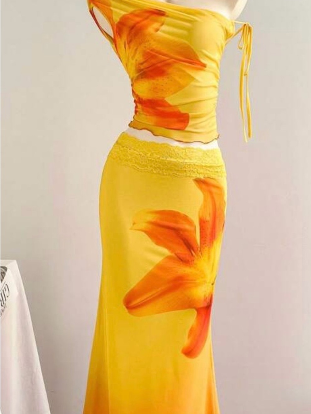 Xl Yellow Floral Maxi Skirt with Lace Waistband and crop top - Women's Maxi new
